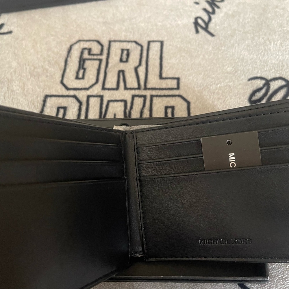 Michael Kors Brown Leather Card Holder - Picture 3 of 4